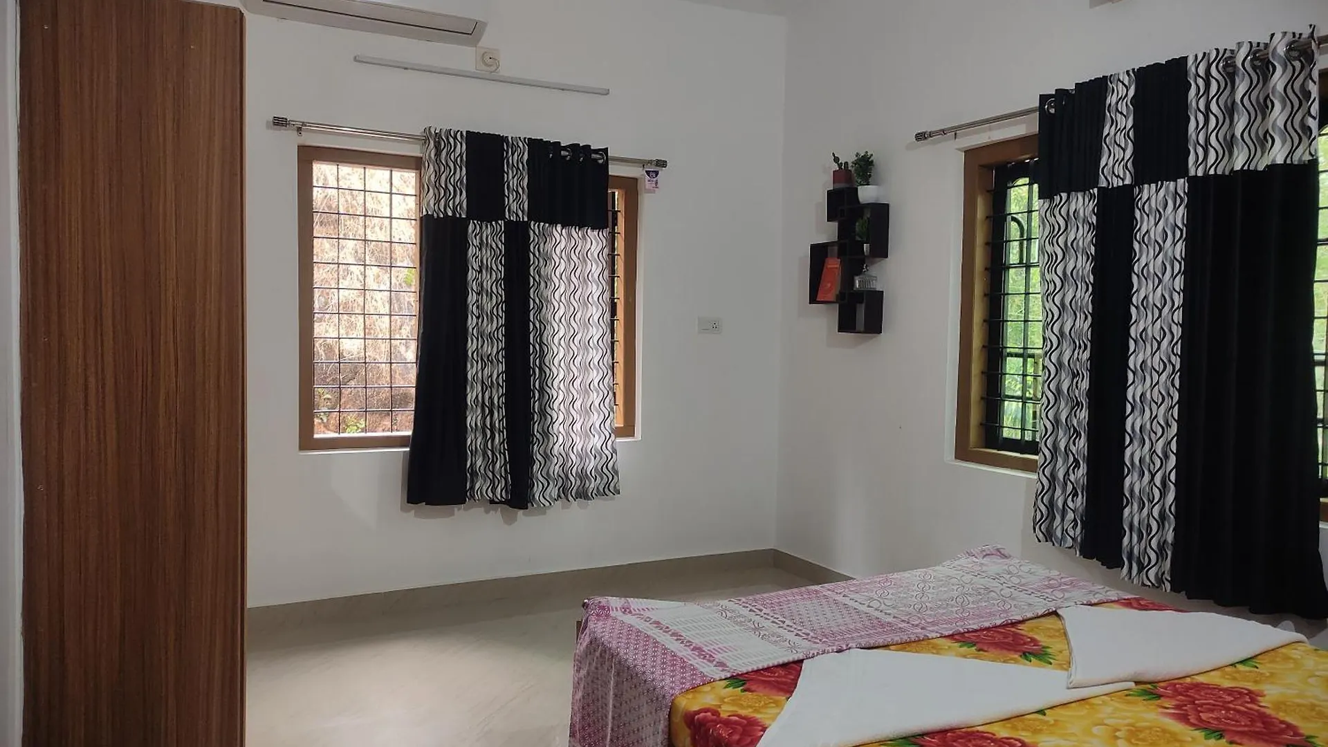 Munnar Village Homes 0*,