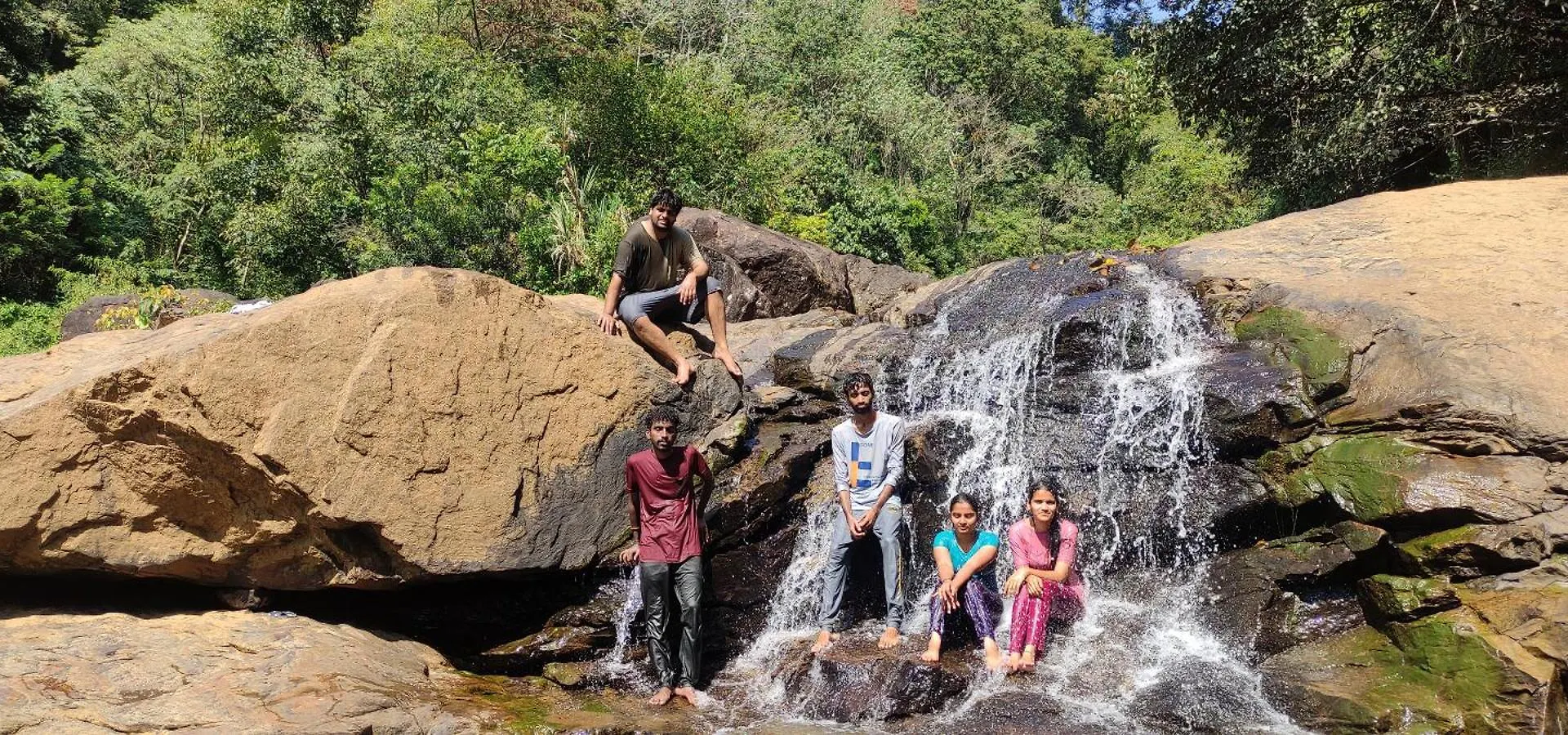 Munnar Village Homes 別荘